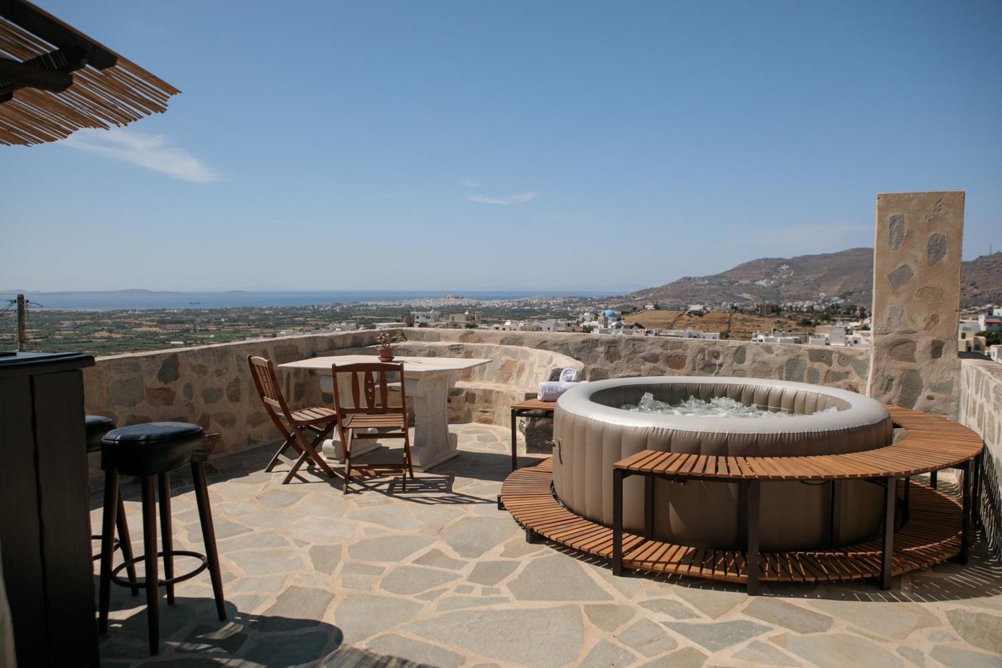 Themed House "Castle Halaros" View 17Th Century Villa Glinado Naxos ภายนอก รูปภาพ