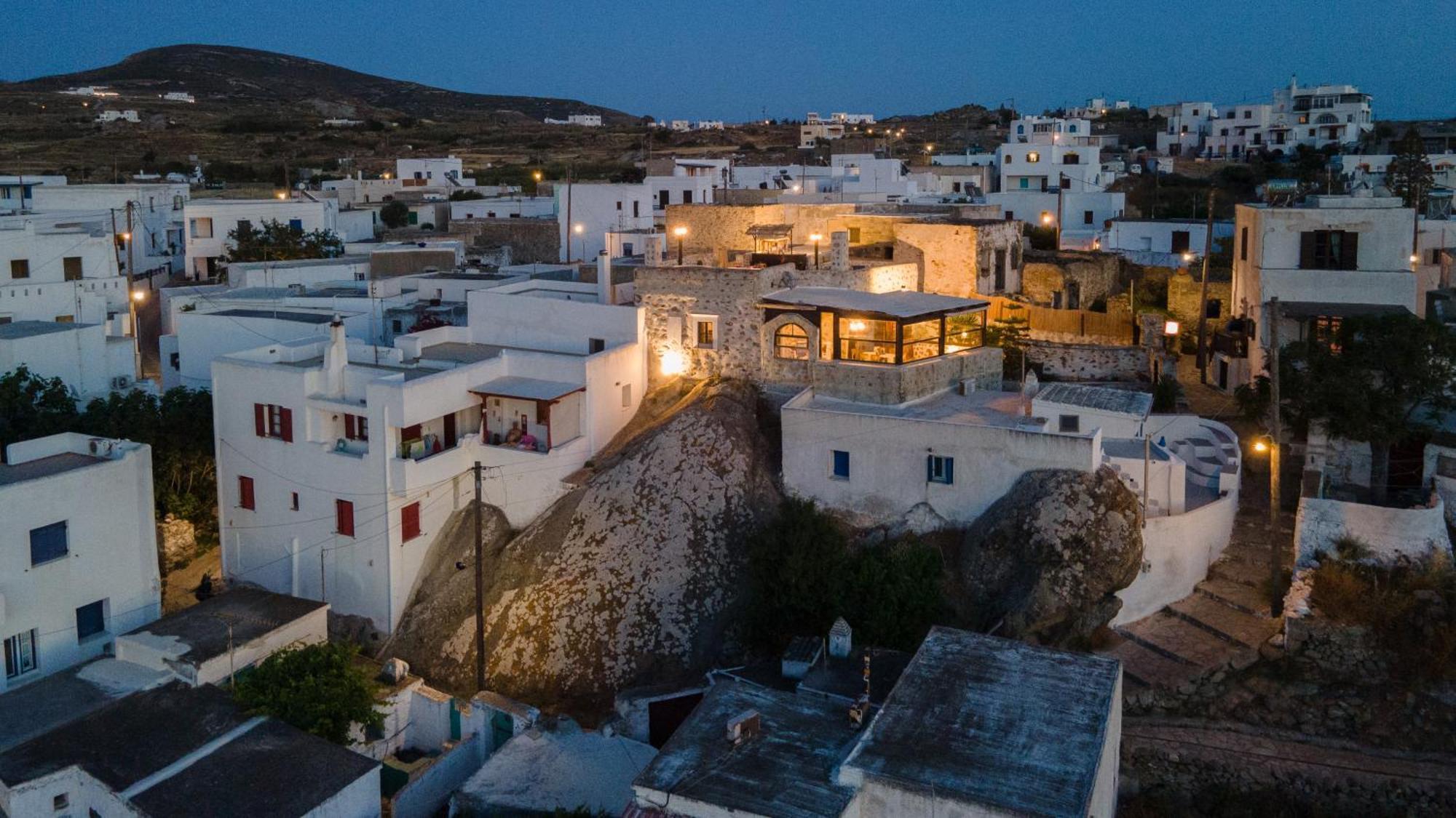 Themed House "Castle Halaros" View 17Th Century Villa Glinado Naxos ภายนอก รูปภาพ